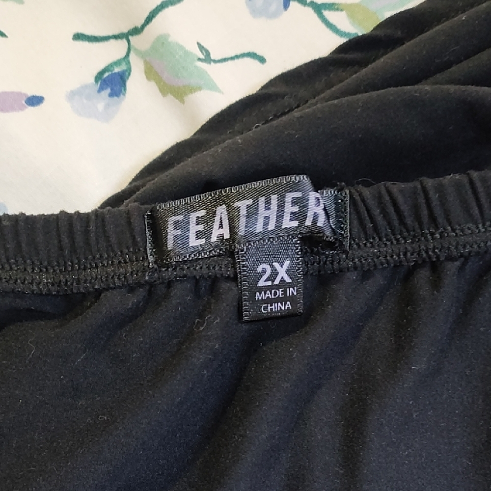Feathers Blue Ruffled Crop‎ Blouse - Picture 4 of 7